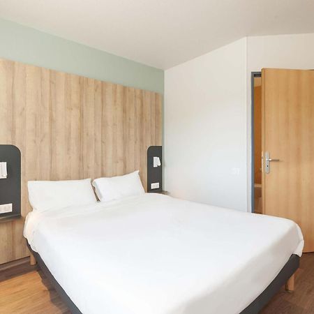 B&B Hotel Pau Lescar Eksteriør bilde