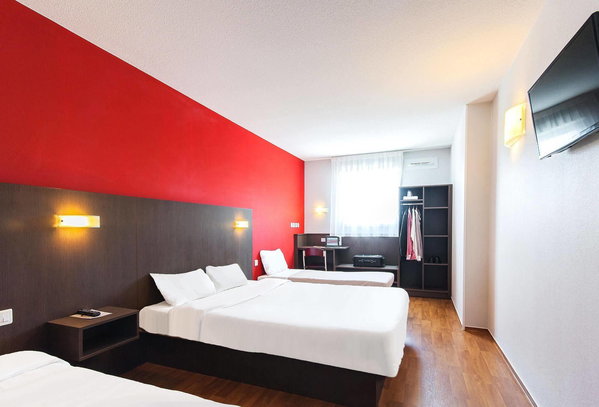 B&B Hotel Pau Lescar Eksteriør bilde