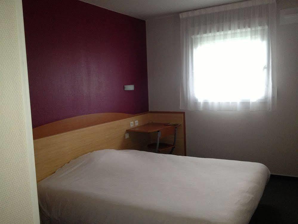 B&B Hotel Pau Lescar Eksteriør bilde
